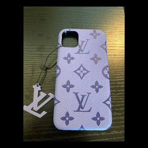 Fits iPhone 11 and XR only